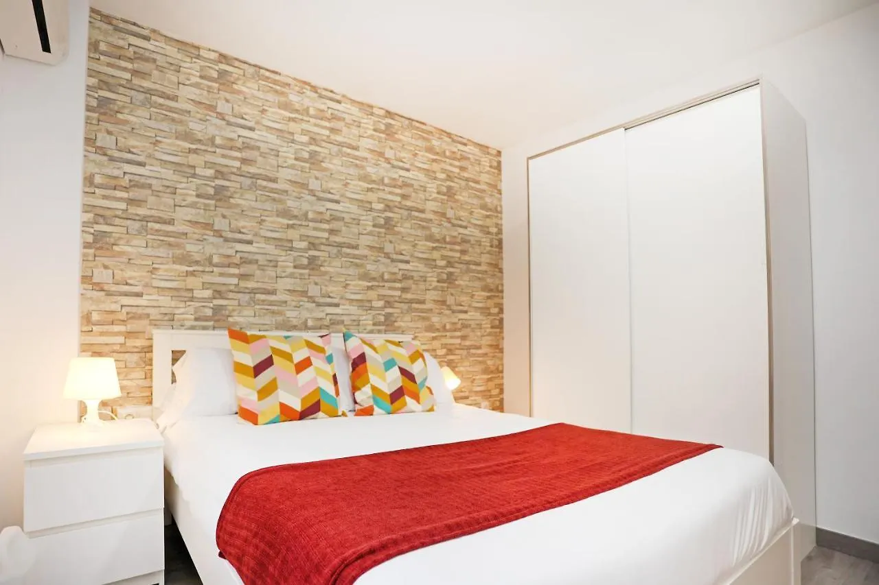 Holidays2Malaga Capulino Apartments - Huelin Area & 300 Mts From Beach