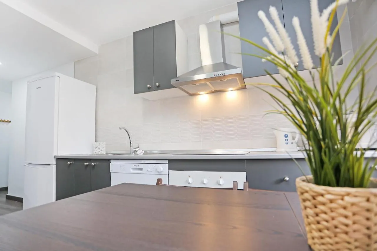Holidays2Malaga Capulino Apartments - Huelin Area & 300 Mts From Beach 0*, مالقة إسبانيا