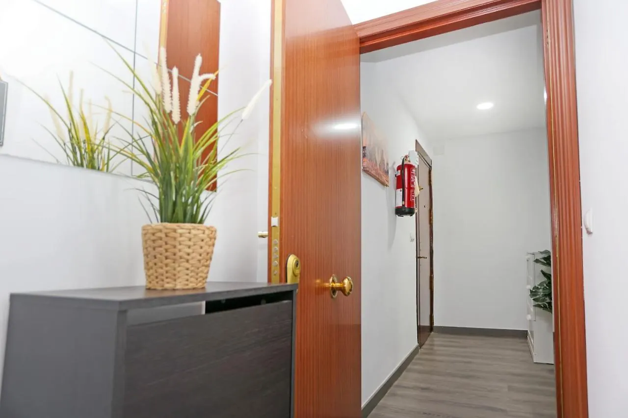 Holidays2Malaga Capulino Apartments - Huelin Area & 300 Mts From Beach  مالقة