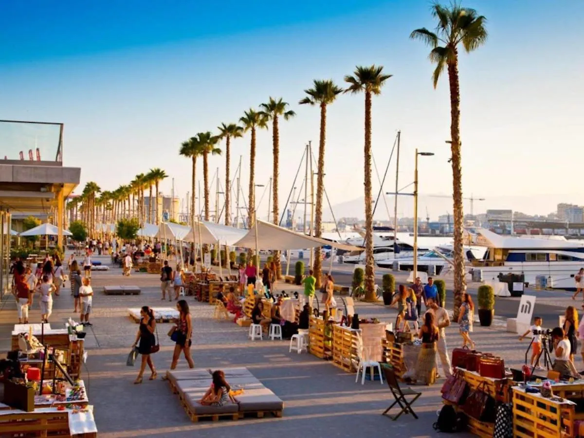Holidays2Malaga Capulino Apartments - Huelin Area & 300 Mts From Beach