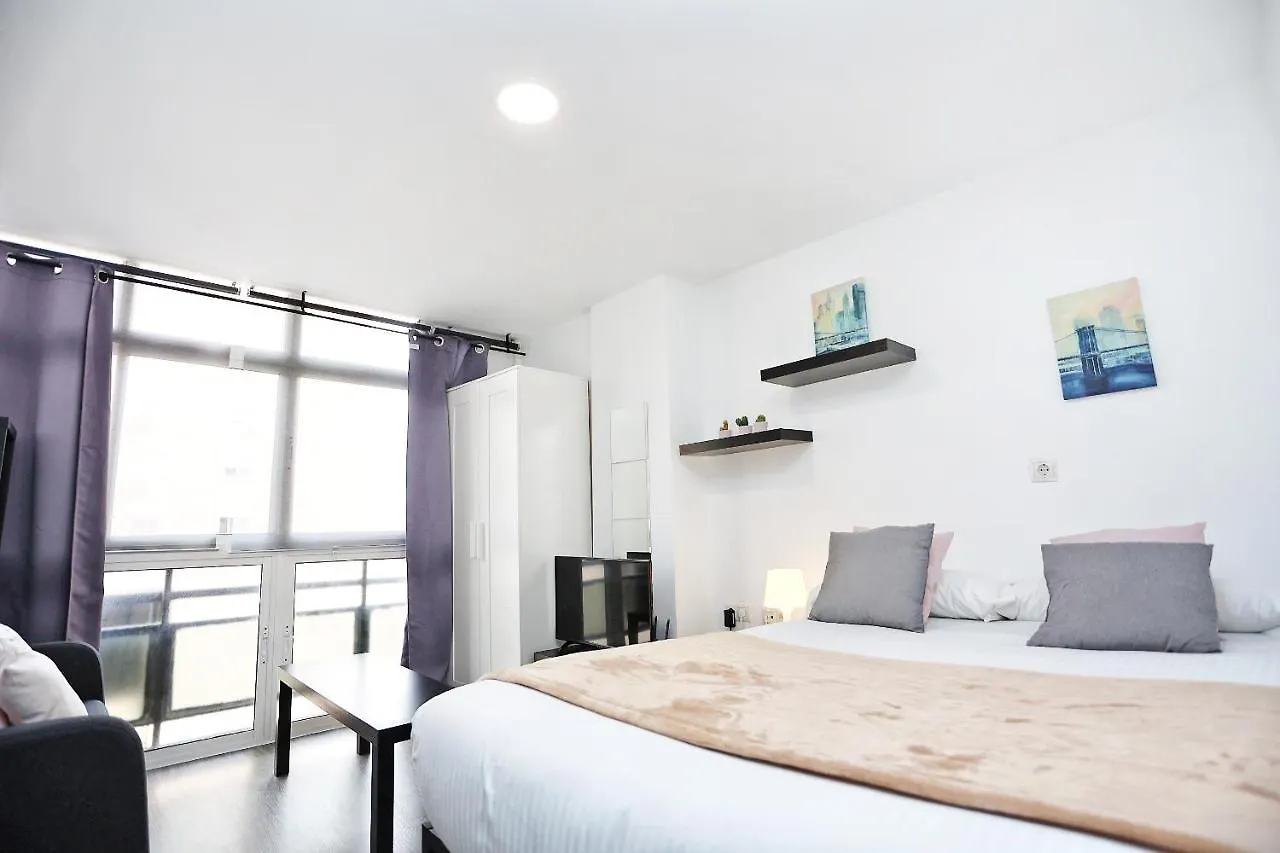 Holidays2Malaga Capulino Apartments - Huelin Area & 300 Mts From Beach Spain
