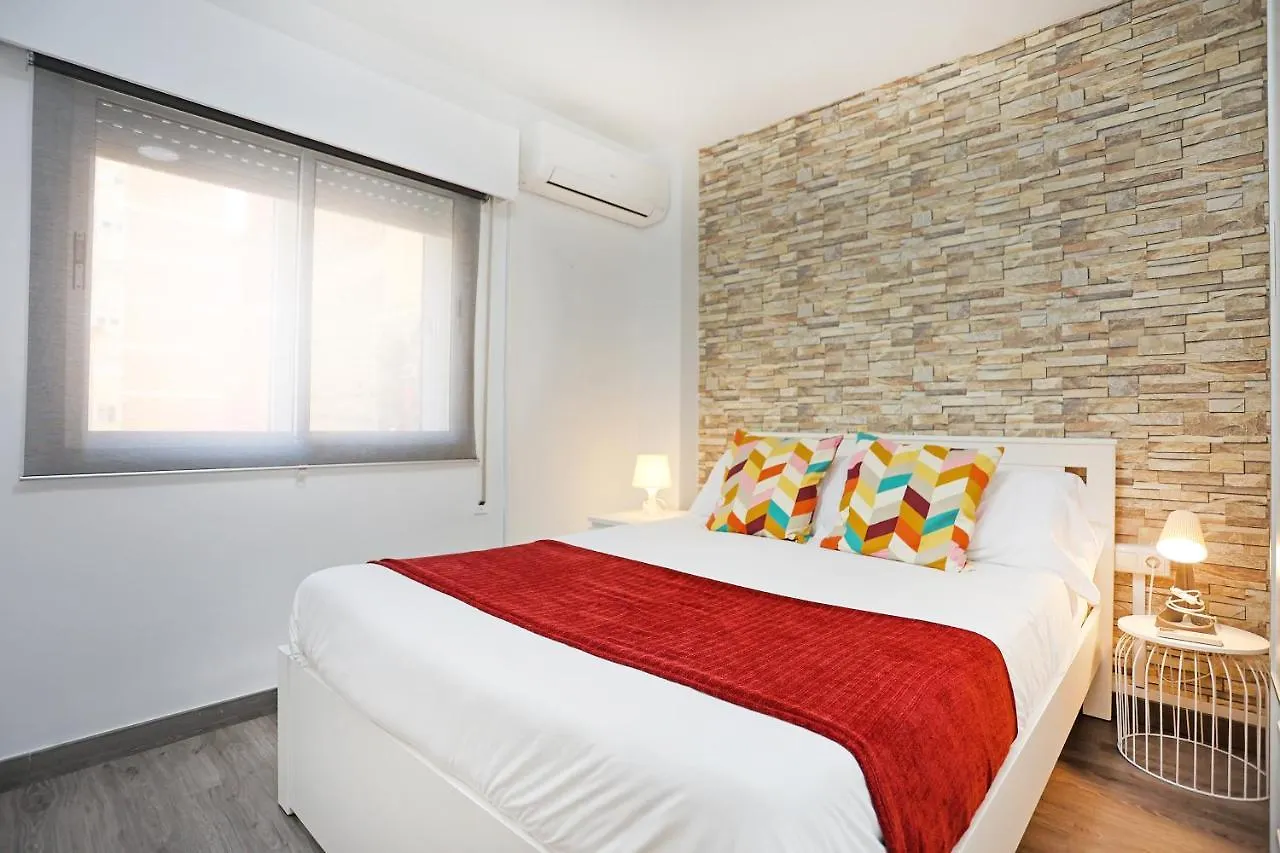 Holidays2Malaga Capulino Apartments - Huelin Area & 300 Mts From Beach